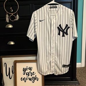 Yankees Jersey (no player)